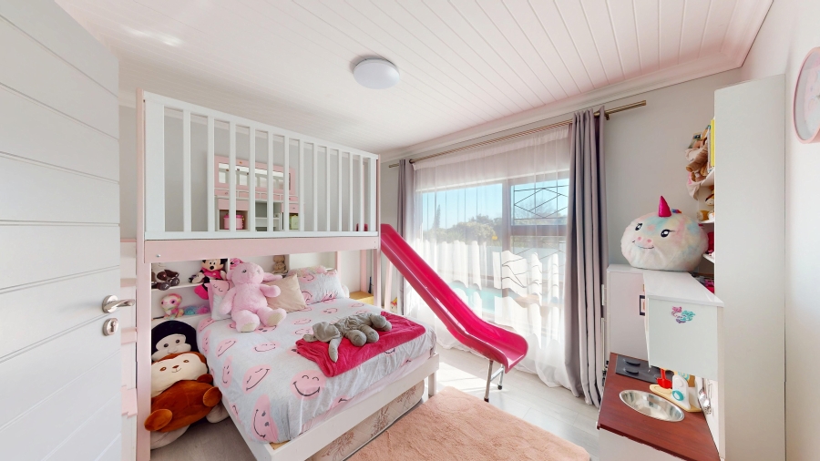 3 Bedroom Property for Sale in The Links Western Cape